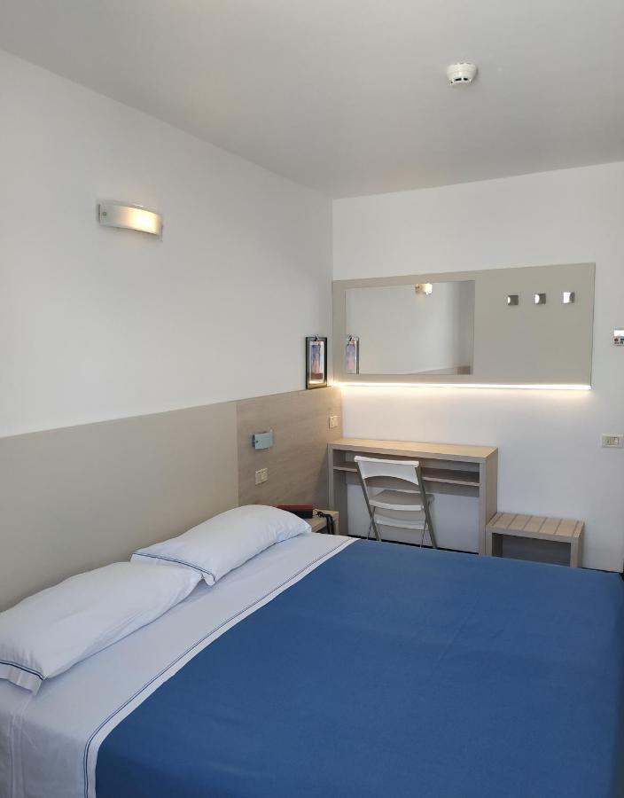 Residence Sangiorgi Cattolica Extérieur photo